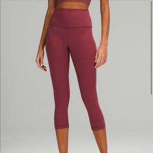 NWT Lululemon Align High Crop 21